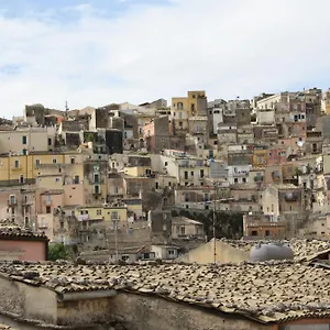2* Affittacamere La Corte Di Ibla